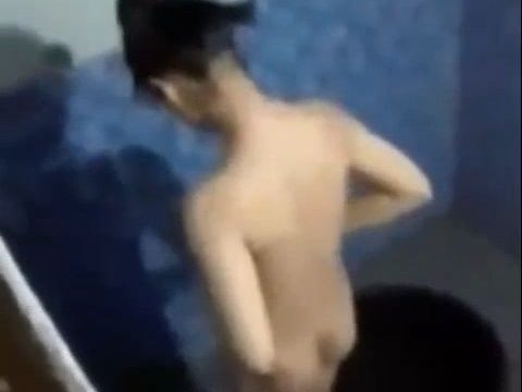 ရေချိုးချောင်းရိုက်ရှယ်အလန်းလေးများ