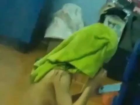 ရေချိုးပြီးခါစပူစီလေးချောင်းရိုက်-၁