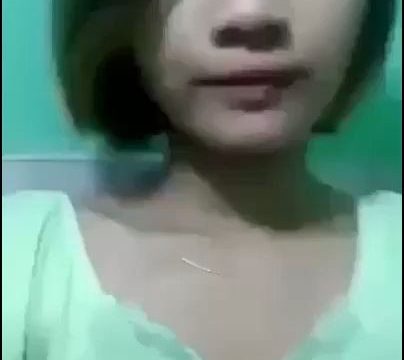 အိမ်သာထဲမှာထန်နေတဲ့မြန်မာအကိတ်