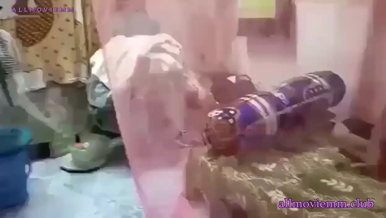ခြင်ထောင်ထဲမှာ