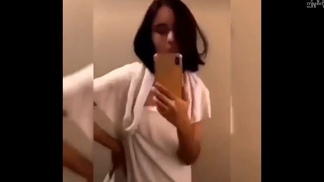 စောက်ဖုတ်အနားတွေကအကြီးကြီးဘဲ